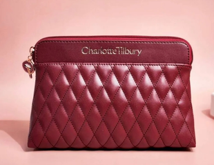 Косметичка Charlotte Tilbury