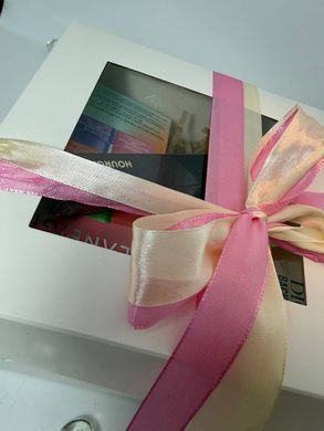 Подарочный набор косметики Dior и Rhode с палеткой Glow, бальзамом Lip Glow Butter и кистью Hourglass