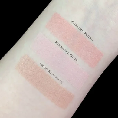 Компактні рум&rsquo;яна &mdash; Hourglass Ambient Strobe Lighting Blush (Ethereal Glow) 4.2g