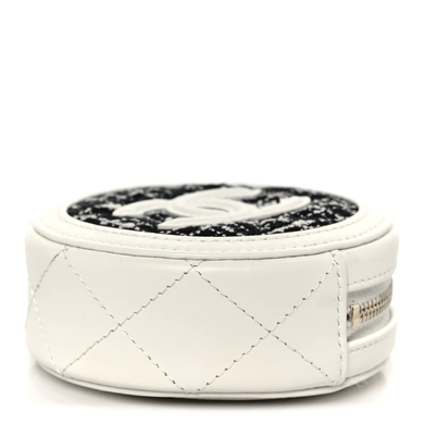 Мини кейс Chanel Tweed Quilted Round Filigree Pouch With Chain White/Black