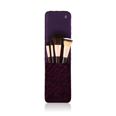 Charlotte Tilbury Charlotte&rsquo;s Magic Mini Brush Set &mdash; подарунковий набір міні-пензлів для макіяжу у бархатному клатчі